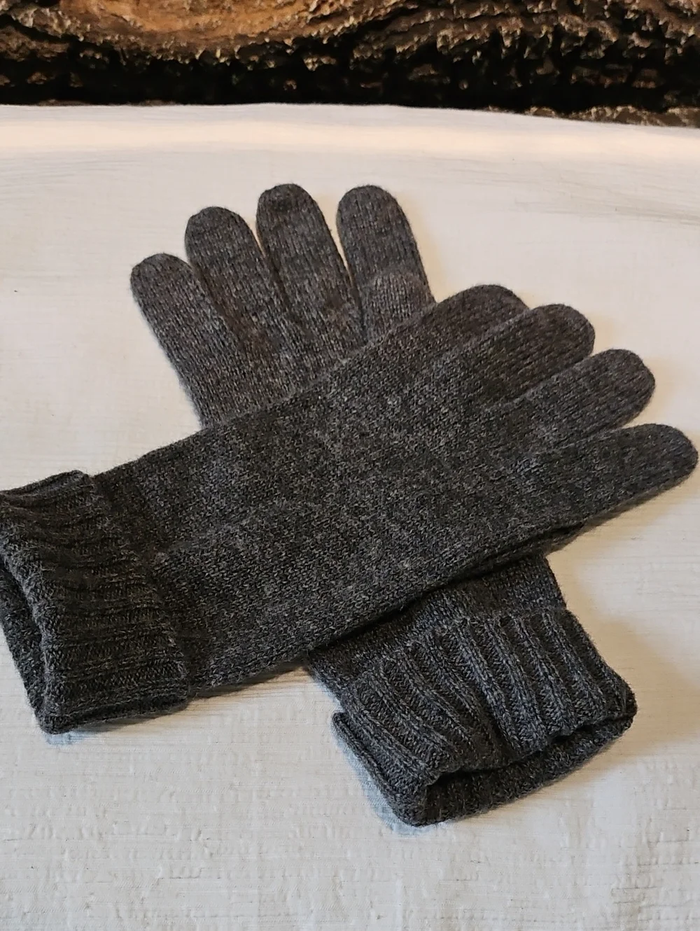 Everlane 100% Cashmere Gloves NWOT OS